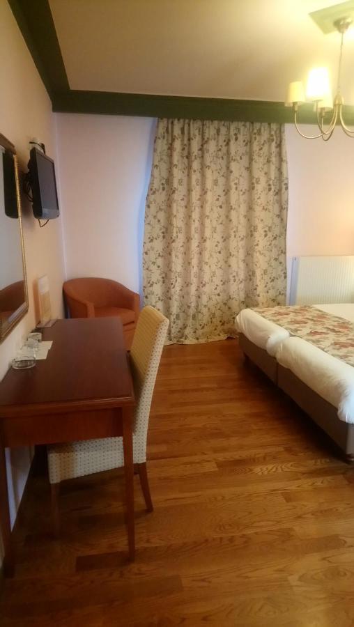 Hotel Pelasgos 3*